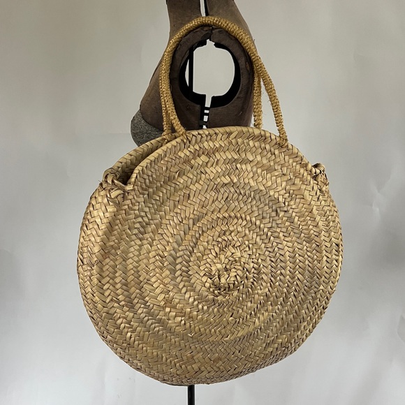 Free People Handbags - FREE PEOPLE | raffia circle bag